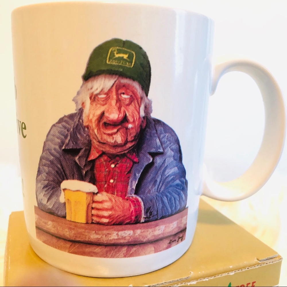 Leanin ‘ Tree 🌲 mug - Picture 2 of 4